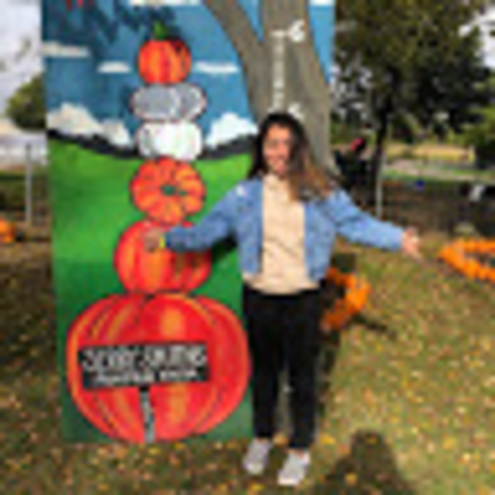 Meet your Posher, Mayra